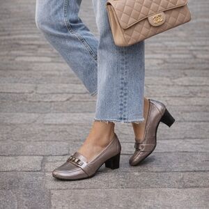 Naturalizer Pewter Metallic Gray Heeled Loafers with Buckle Feature, Size 7